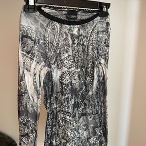 Daytrip Long Sleeve S with lace edge sleeve